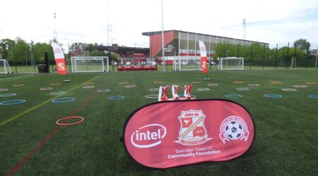 STFC6 CHAMPIONS LIFT THEIR TROPHIES!