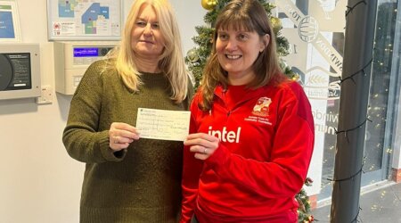 Rachel Swindall Trust Kindly Donates towards New Kit for our Super Robins!